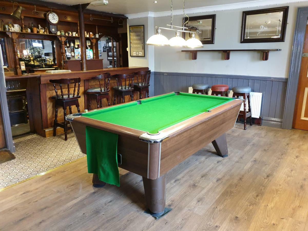 The Bounty Bar Guesthouse Трим Экстерьер фото