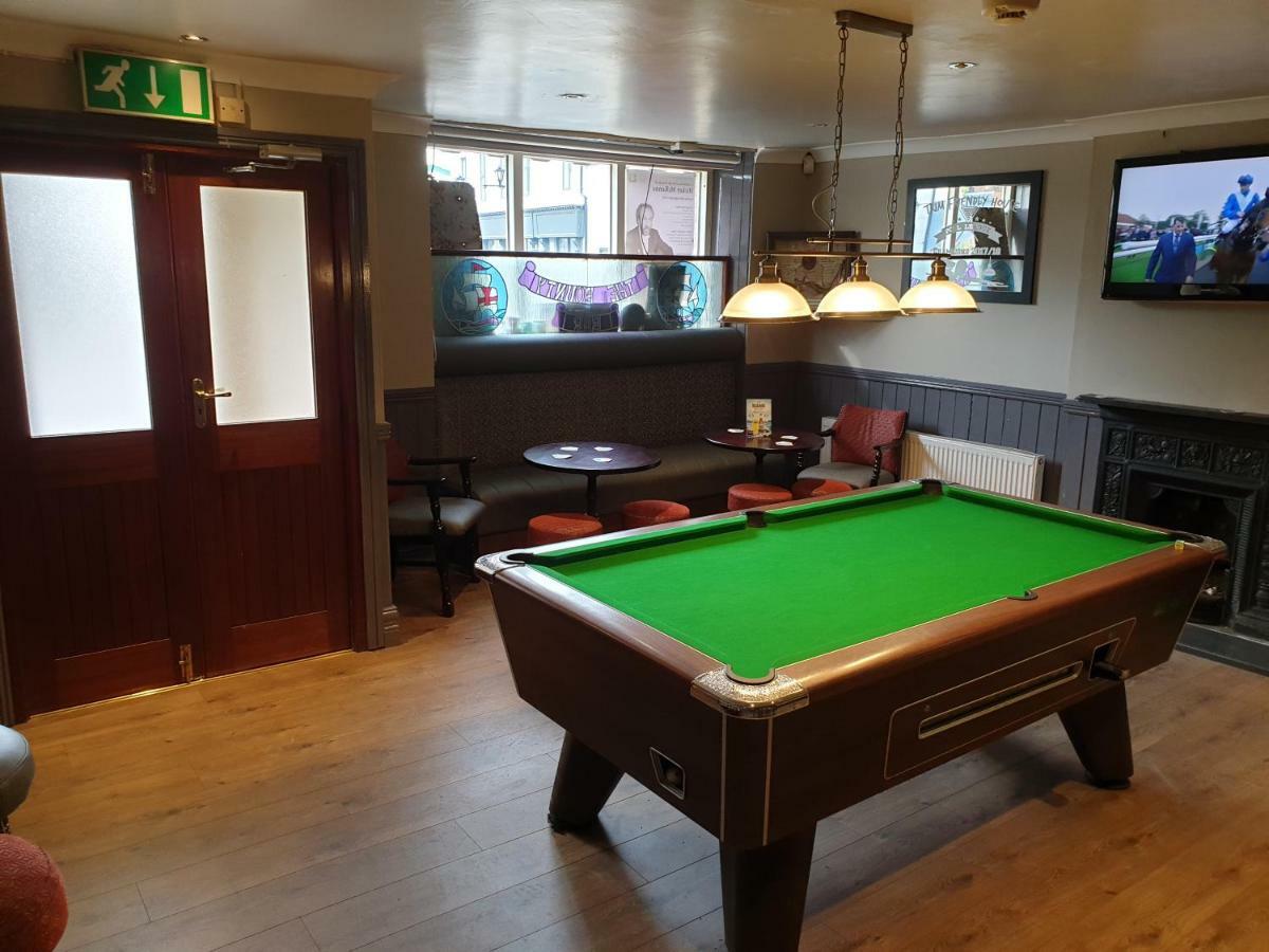 The Bounty Bar Guesthouse Трим Экстерьер фото